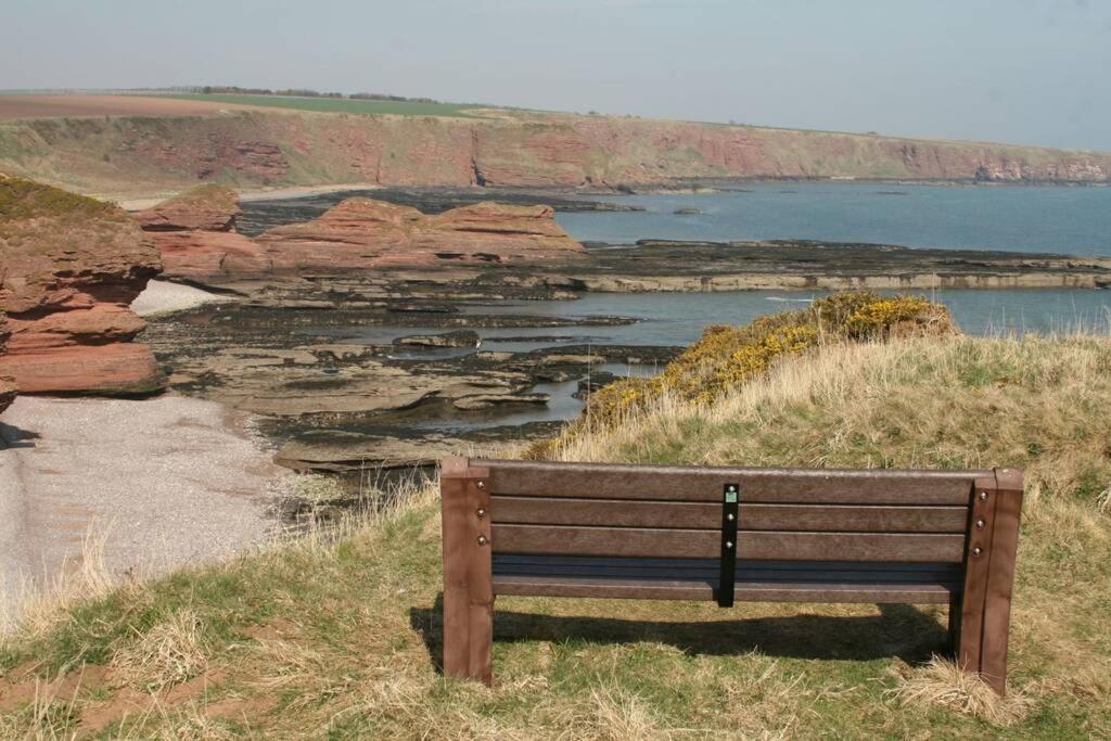 Bell Rock View Arbroath Apartment แองกัส ภายนอก รูปภาพ